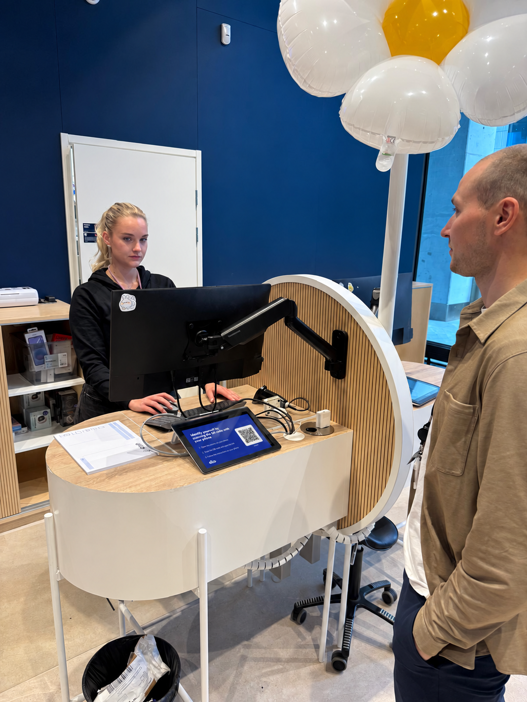 Lauri Saksi testing the identification solution in store Lauri Saksi testing the customer identification process with a store salesperson